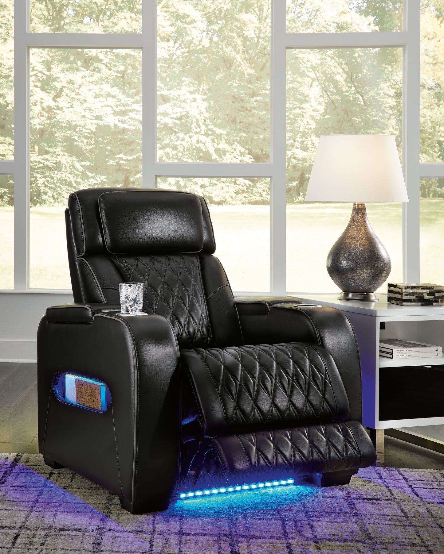 PWR RECLINER/ADJ HEADREST/Boyington/Black