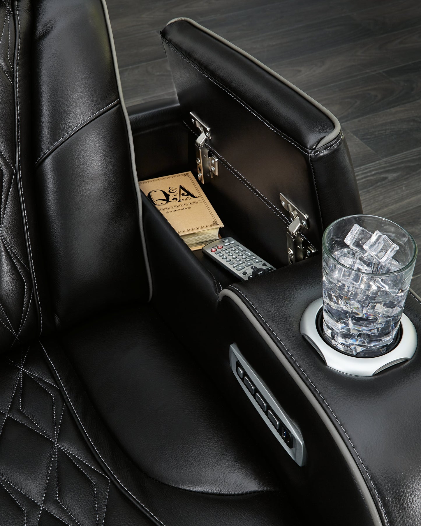 PWR RECLINER/ADJ HEADREST/Boyington/Black