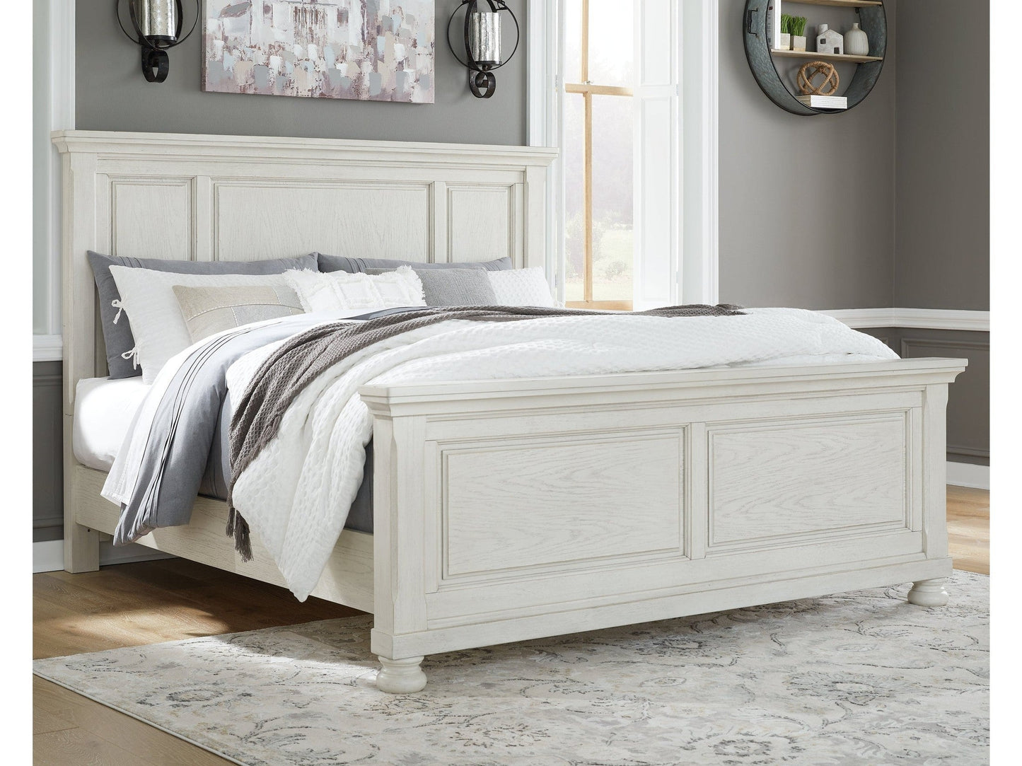 Robbinsdale Antique White Queen Panel Bed