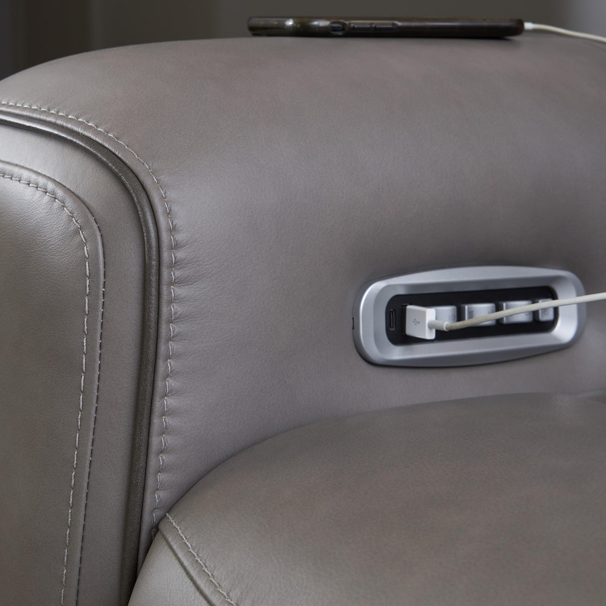 5Z-Comfort Coin Power Recliner with Adjustable Headrest