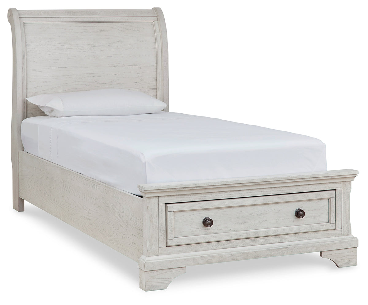Robbinsdale - Queen Rails with Roll Slats - Antique White — Robbinsdale Queen Sleigh Bed